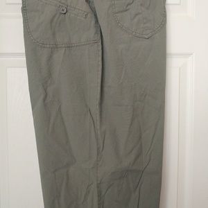 Cropped cargo pants size ex. New with tags